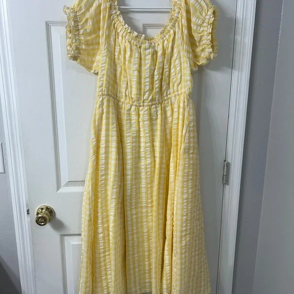 NWT Torrid Midi Seersucker Off the Shoulder Peasant Dress in Yellow and White - Picture 6 of 6